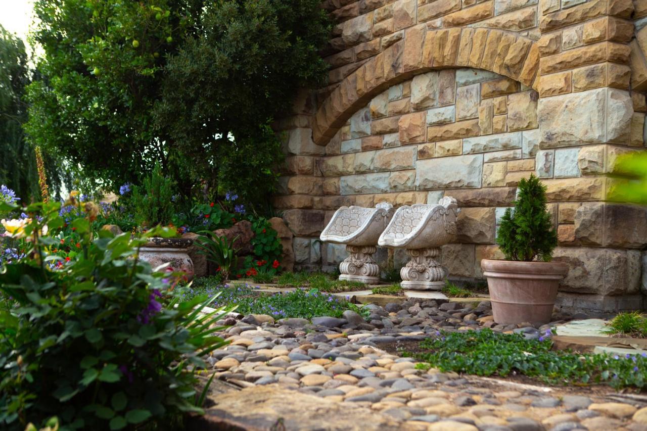 Wild Horses Lodge Harrismith Bagian luar foto
